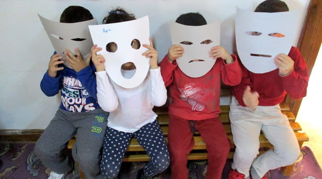 Δημιουργία μάσκας απο μαθητές και μαθήτριες του ΚΔΑΠ